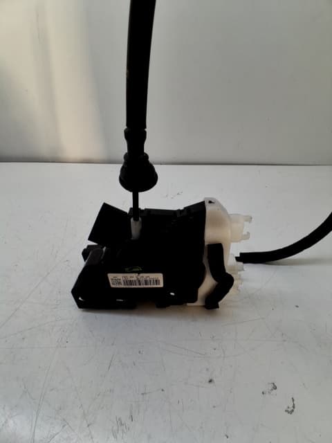 Cerradura puerta delantera derecha KIA CARENS ( ) 2