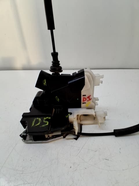 Cerradura puerta delantera izquierda KIA CARENS ( ) 2