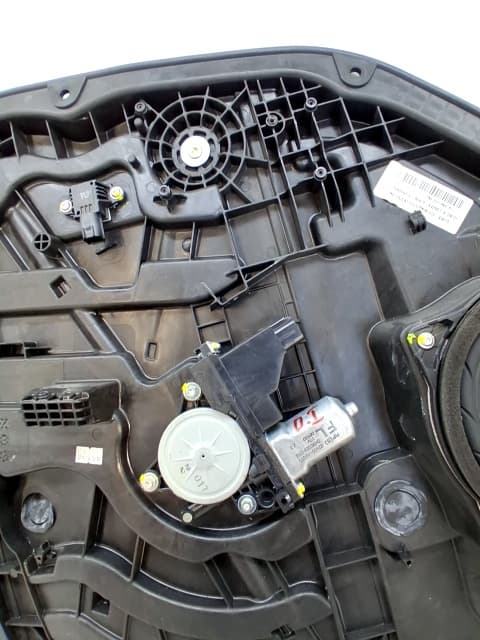 Elevalunas delantero izquierdo KIA CARENS ( ) 2