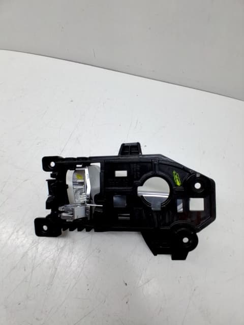 Maneta interior trasera derecha KIA CARENS ( )
