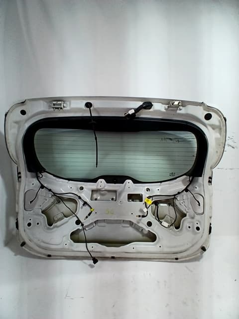 Porton trasero KIA CARENS ( )