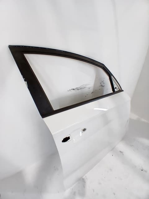 Puerta delantera derecha KIA CARENS ( ) 2