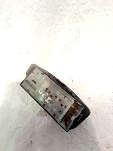 Mando elevalunas delantero izquierdo NISSAN NV 200 (M20) 3
