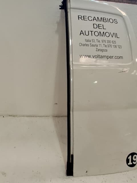 Porton trasero derecho NISSAN NV 200 (M20) 3