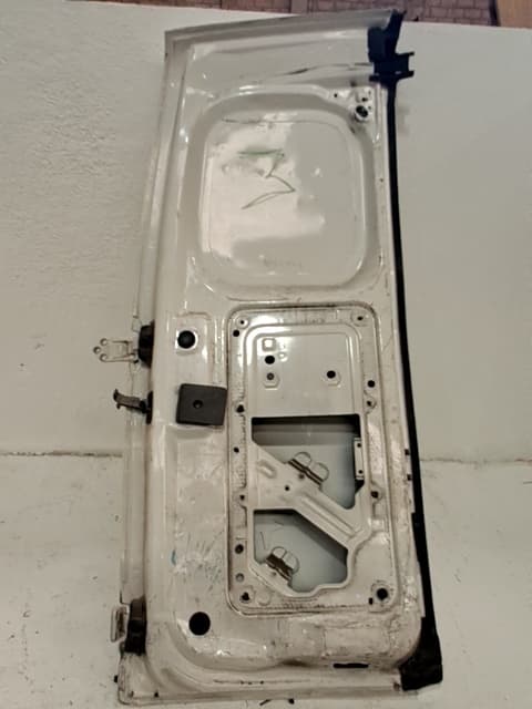 Porton trasero derecho NISSAN NV 200 (M20) 2