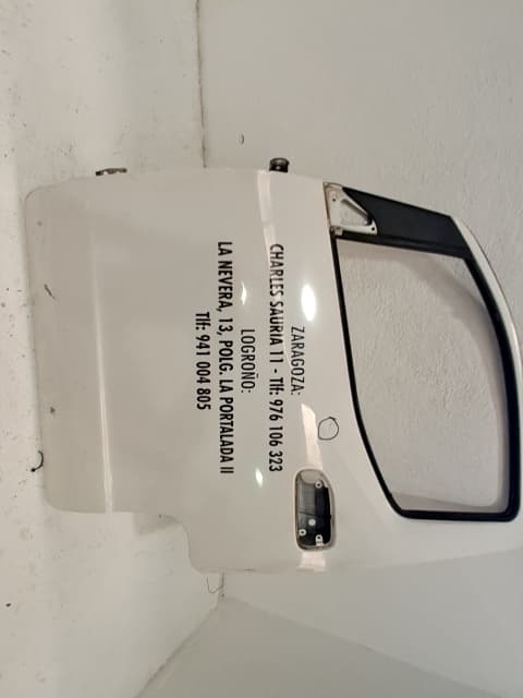 Puerta delantera izquierda NISSAN NV 200 (M20) 4