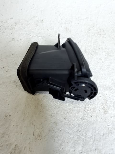 Recambio NISSAN NV 200 (M20) ref. 68751BJ04A 5