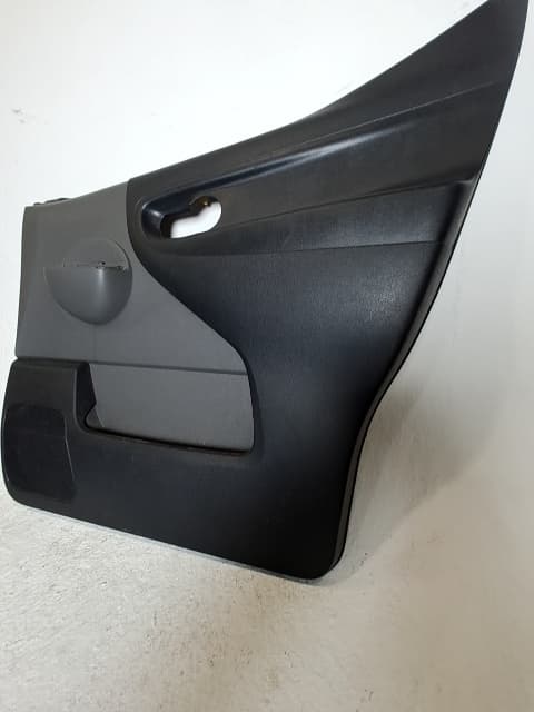 Guarnecido puerta delantera derecha NISSAN NV 200 (M20) 4