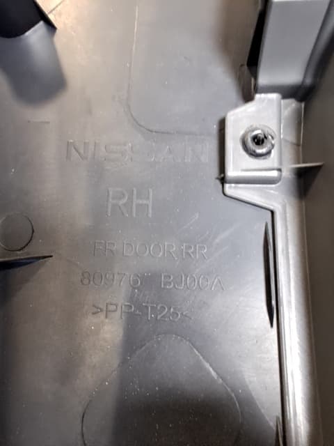 Guarnecido puerta delantera derecha NISSAN NV 200 (M20) 2