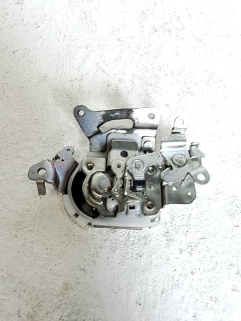 Cerradura puerta lateral derecha NISSAN NV 200 (M20)