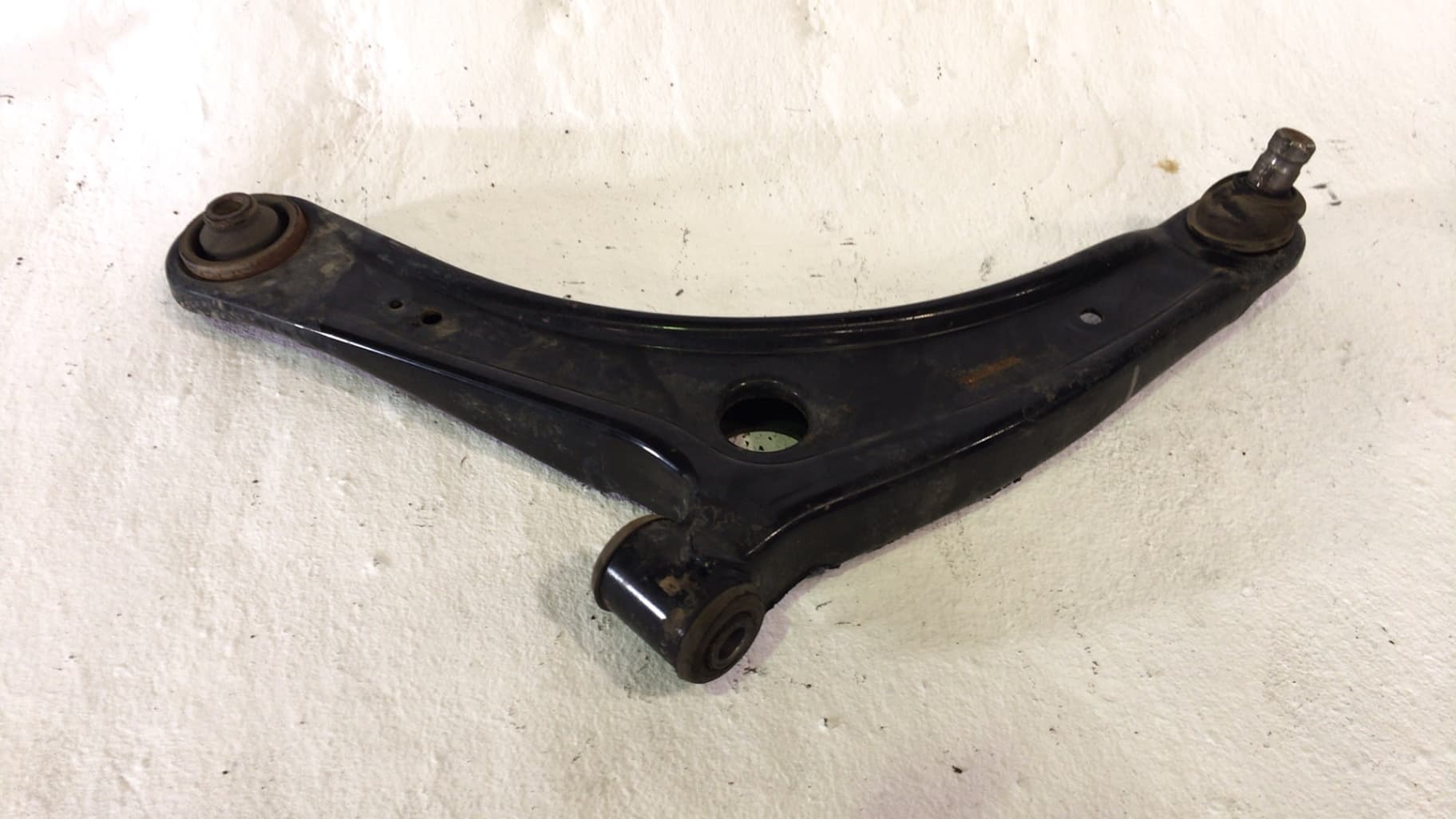 Brazo suspension inferior delantero derecho PEUGEOT 4007