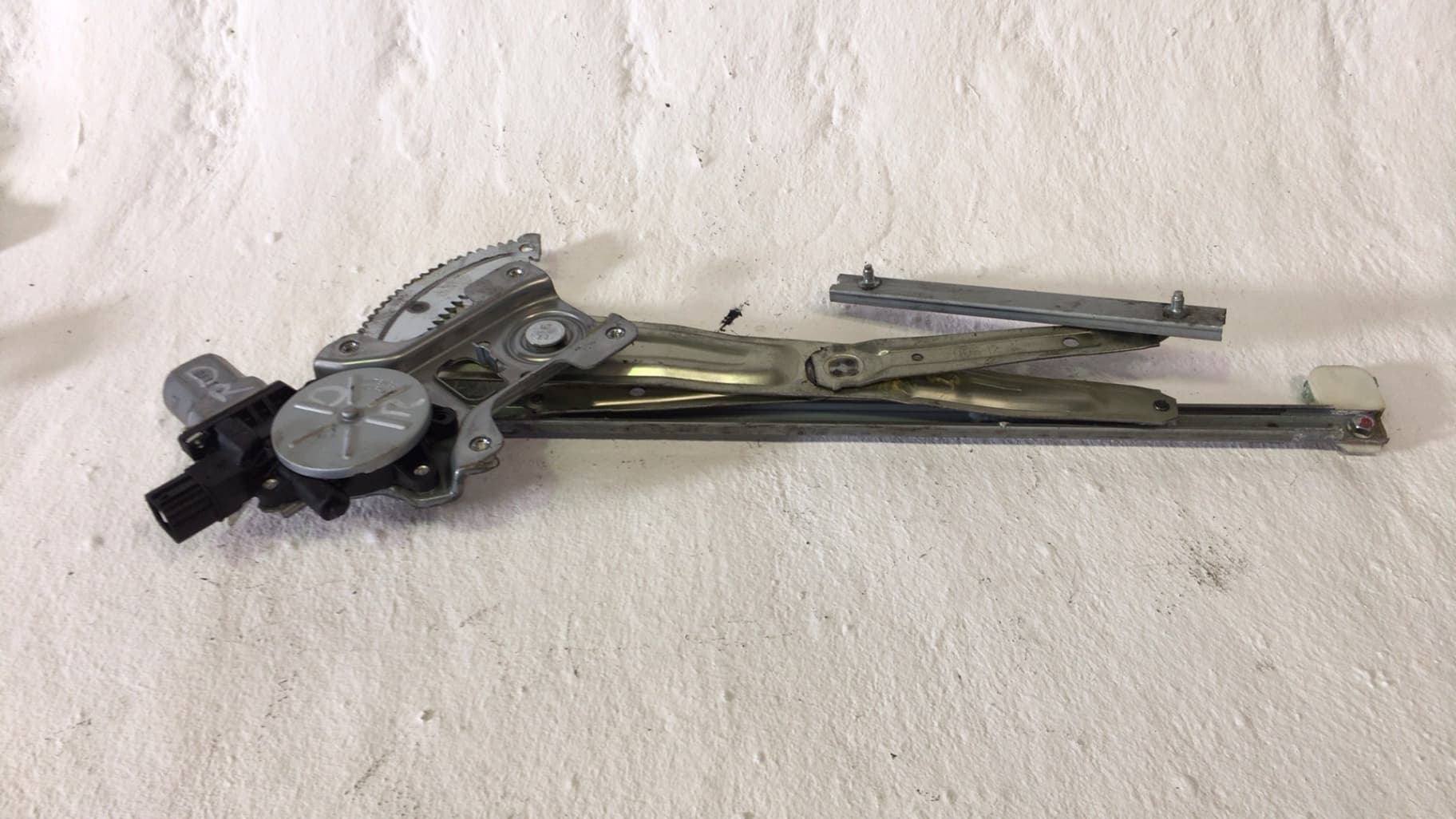 Elevalunas delantero derecho PEUGEOT 4007 2