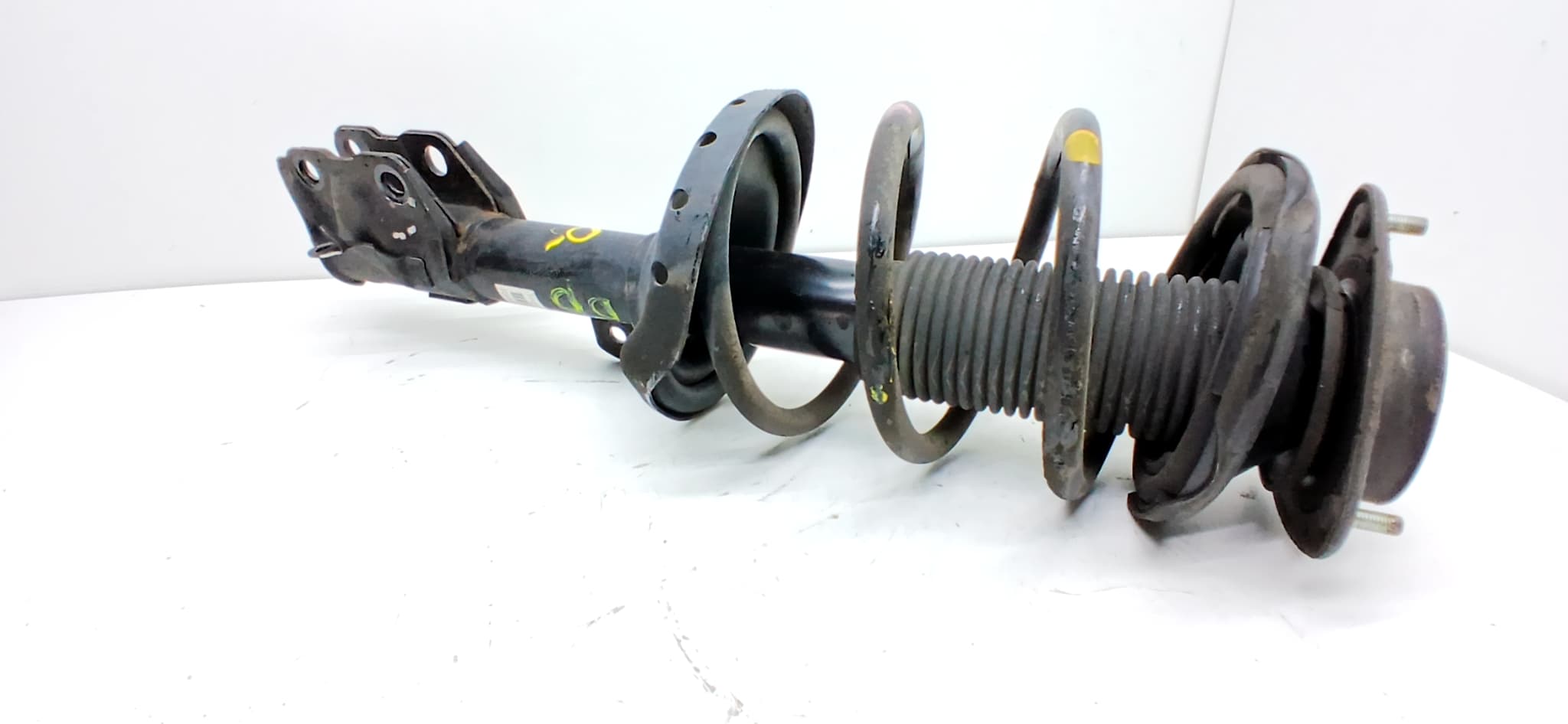Amortiguador delantero derecho SUBARU LEGACY BERL./FAMILIAR B11 (BD/BG)