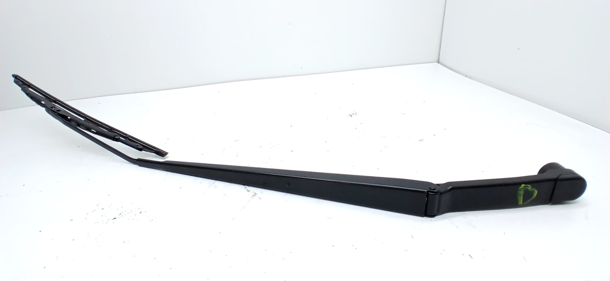 Brazo limpia delantero derecho SUBARU LEGACY BERL./FAMILIAR B11 (BD/BG)