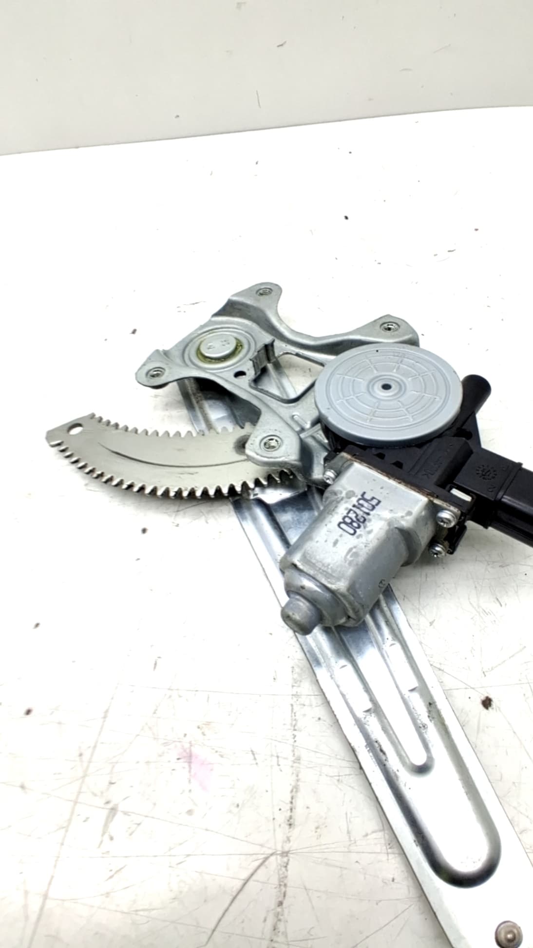 Elevalunas trasero izquierdo SUBARU LEGACY BERL./FAMILIAR B11 (BD/BG) 2