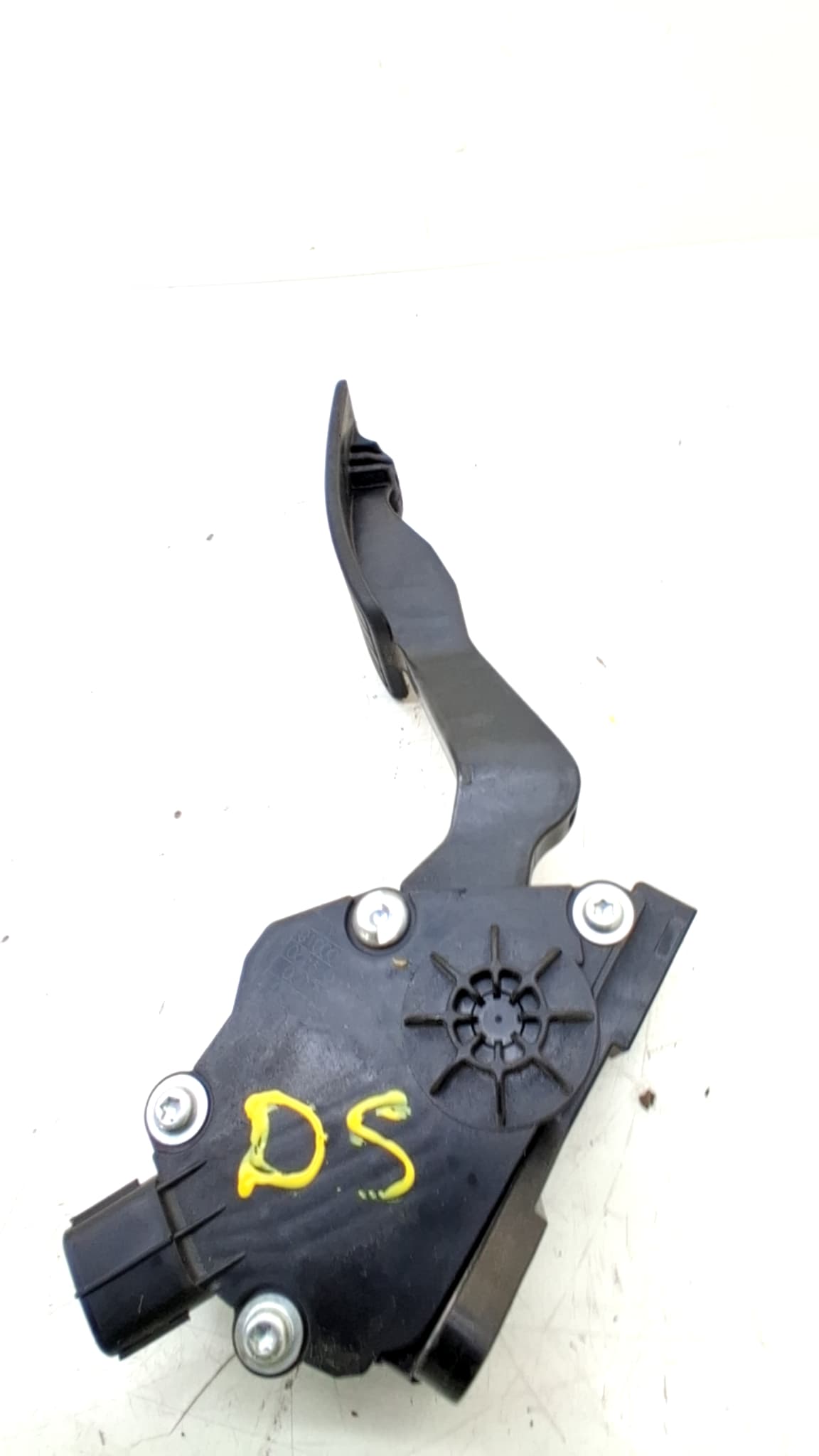 Pedal acelerador SUBARU LEGACY BERL./FAMILIAR B11 (BD/BG) 2