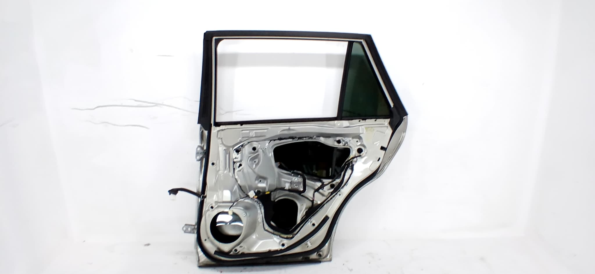Puerta trasera derecha SUBARU LEGACY BERL./FAMILIAR B11 (BD/BG) 2