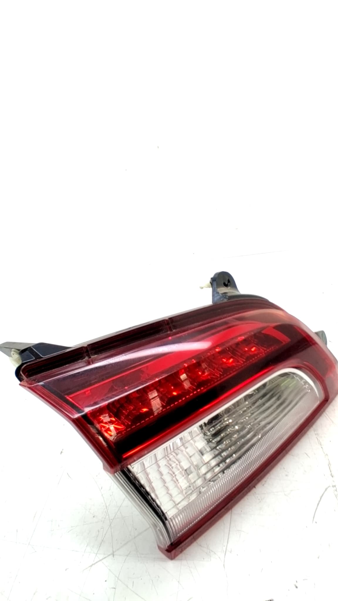 Piloto trasero izquierdo interior SUBARU LEGACY BERL./FAMILIAR B11 (BD/BG)