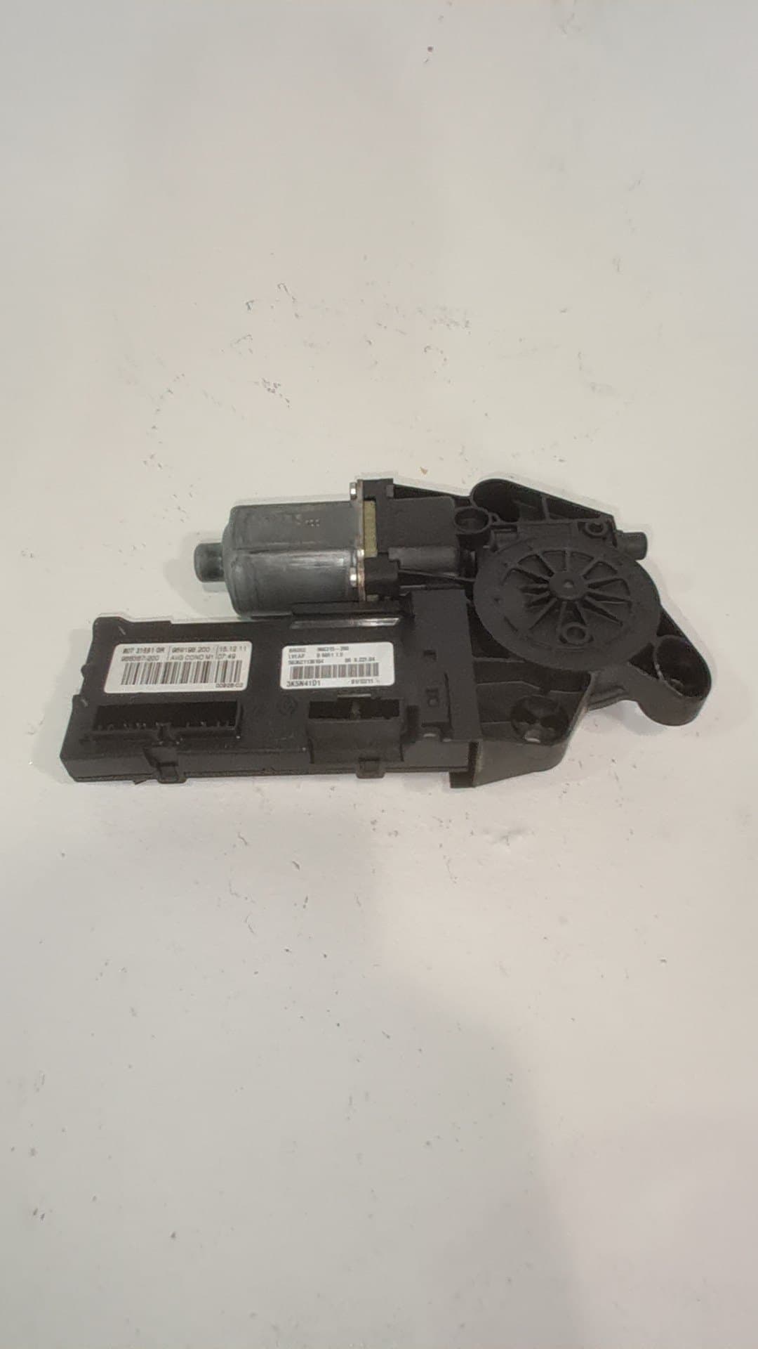 Motor elevalunas delantero izquierdo RENAULT MEGANE III BERLINA 5 P 3