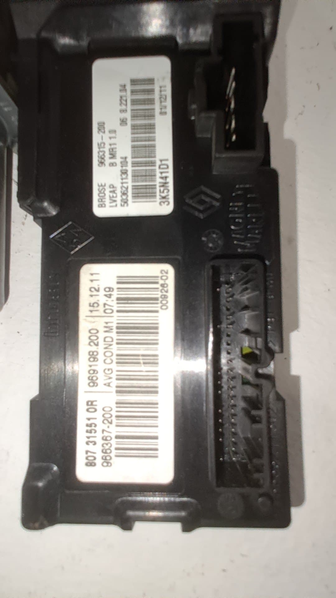 Motor elevalunas delantero izquierdo RENAULT MEGANE III BERLINA 5 P 2