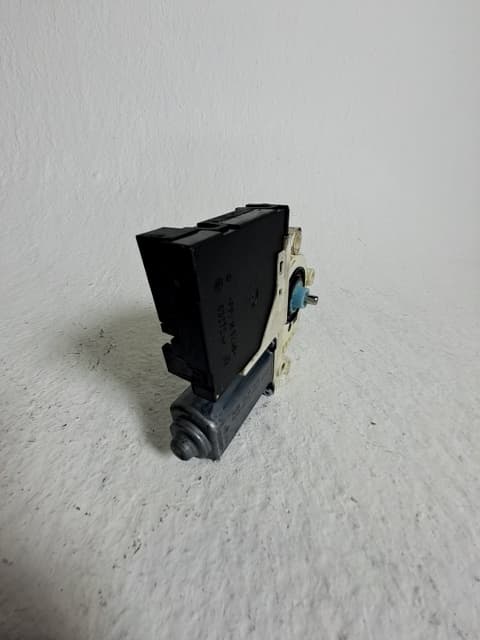 Motor elevalunas delantero izquierdo SEAT LEON (1P1) 4