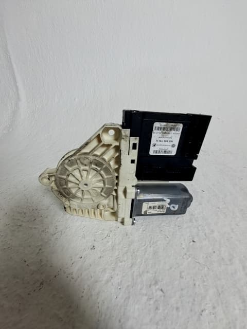 Motor elevalunas delantero izquierdo SEAT LEON (1P1) 2