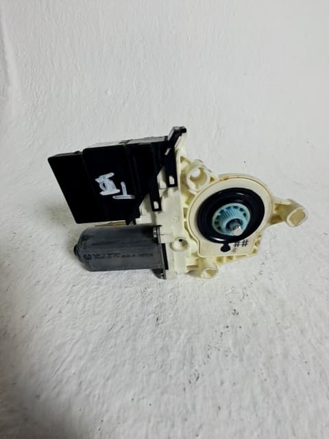 Motor elevalunas trasero izquierdo SEAT LEON (1P1) 5