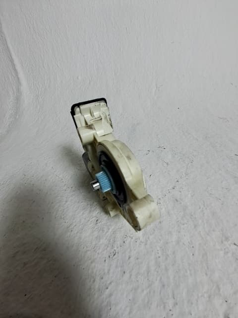 Motor elevalunas trasero izquierdo SEAT LEON (1P1) 3