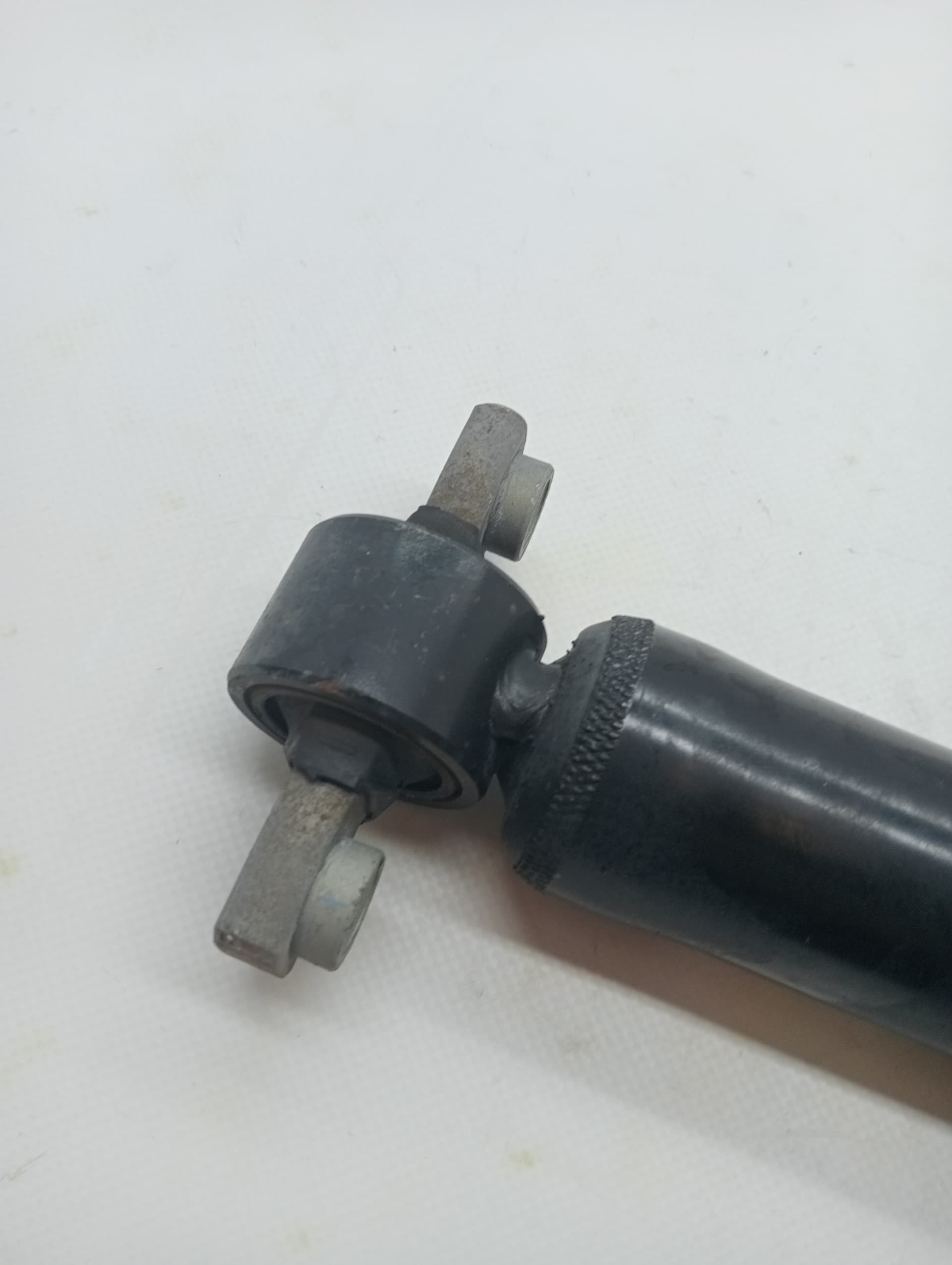 Amortiguador trasero derecho FORD MONDEO TURN. 2