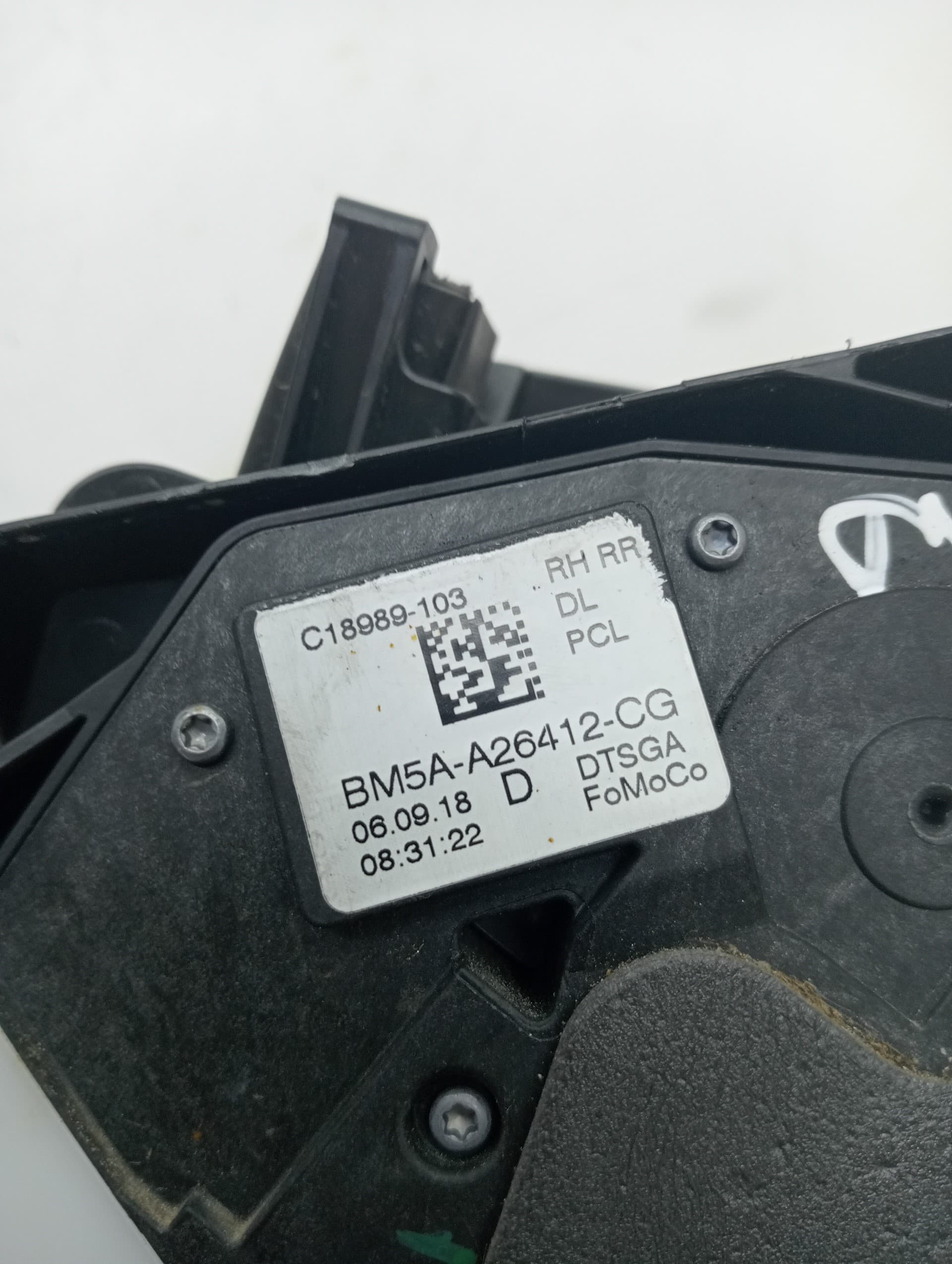 Cerradura puerta trasera derecha FORD MONDEO TURN. 3