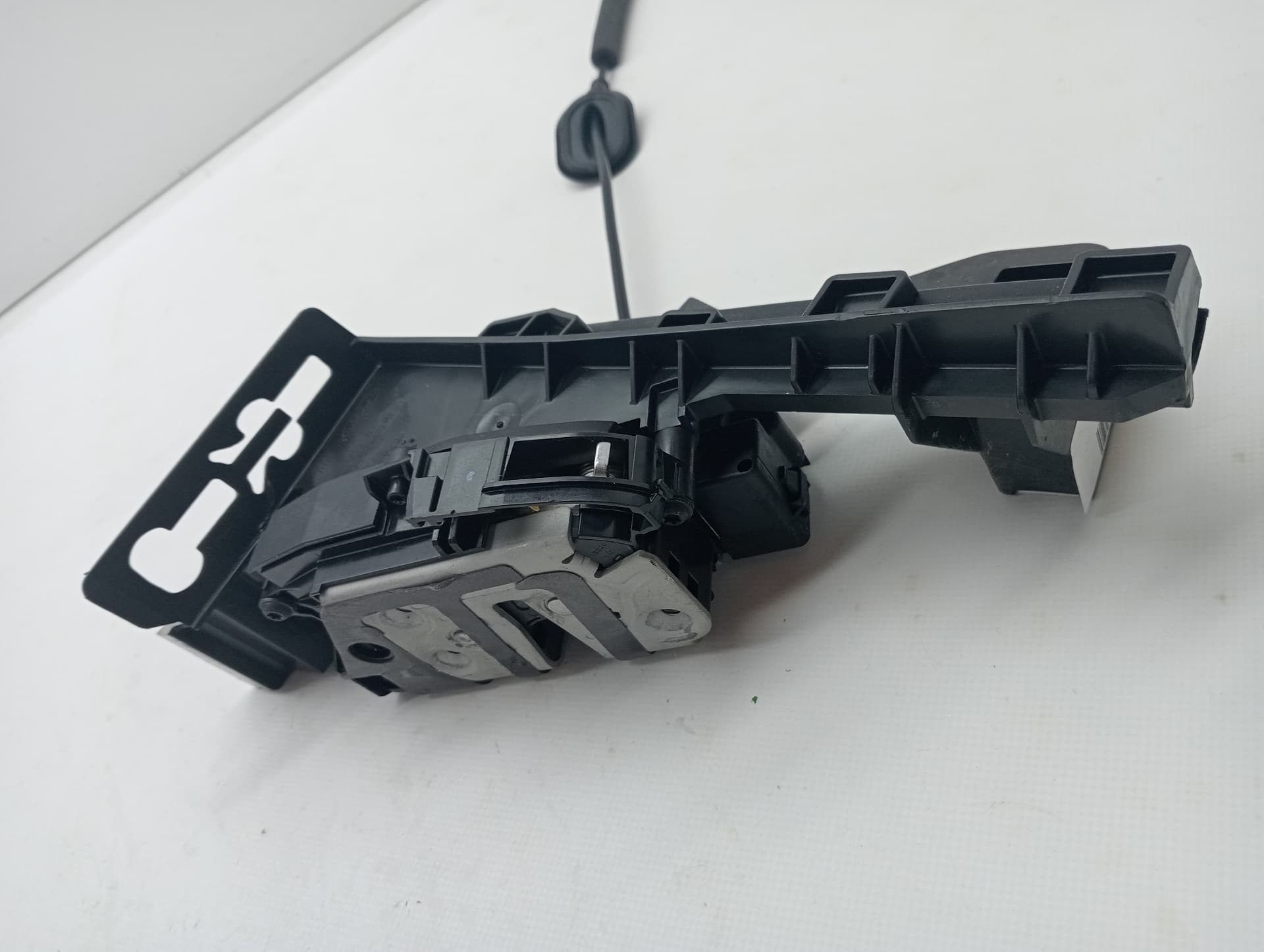 Cerradura puerta trasera derecha FORD MONDEO TURN. 2