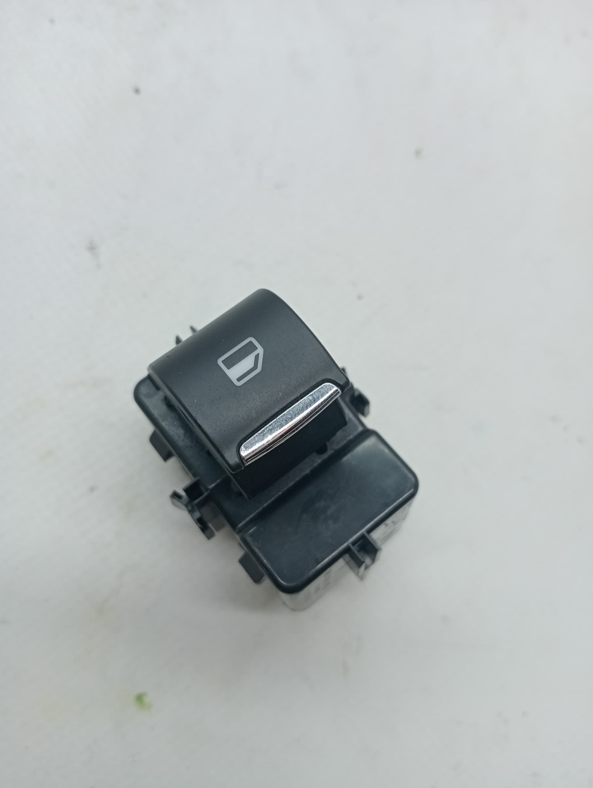 Mando elevalunas delantero derecho FORD MONDEO TURN.