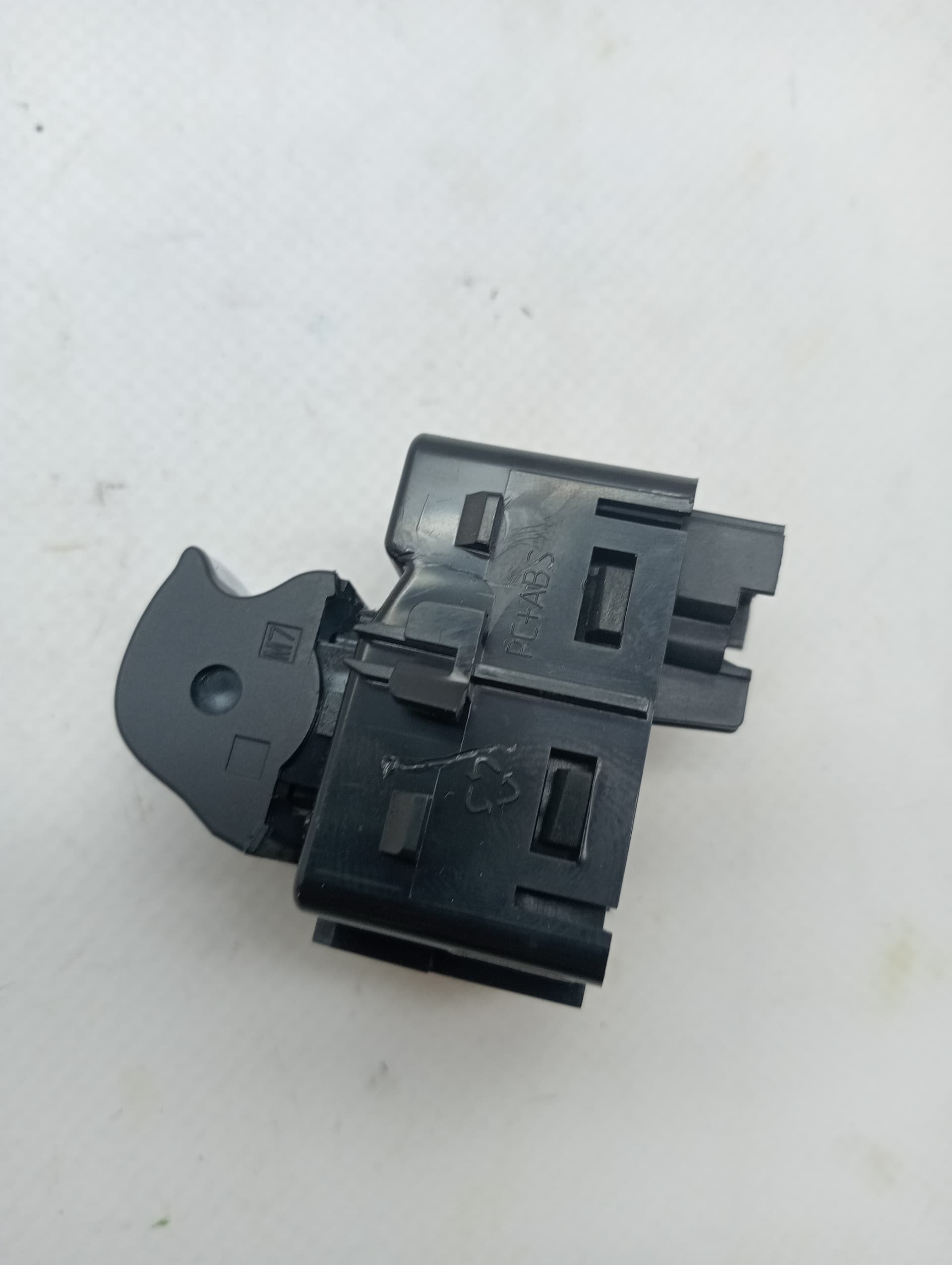 Mando elevalunas delantero derecho FORD MONDEO TURN. 2