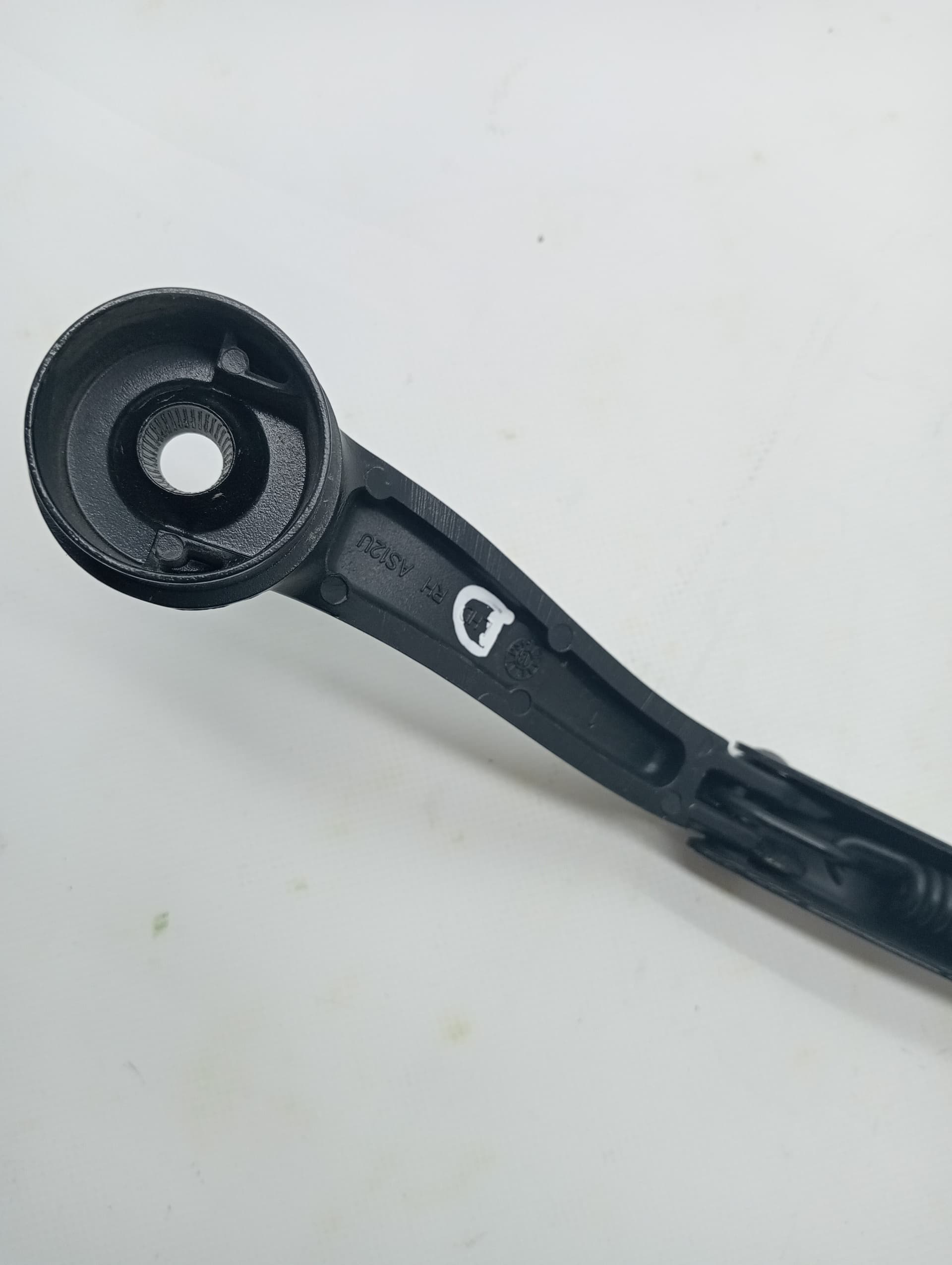 Brazo limpia delantero derecho FORD MONDEO TURN. 3
