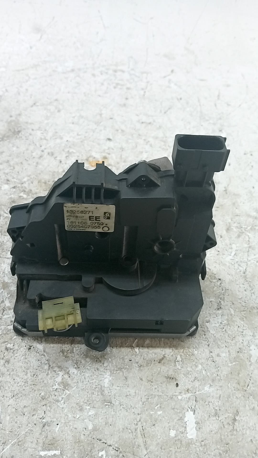 Cerradura puerta delantera izquierda OPEL CORSA D