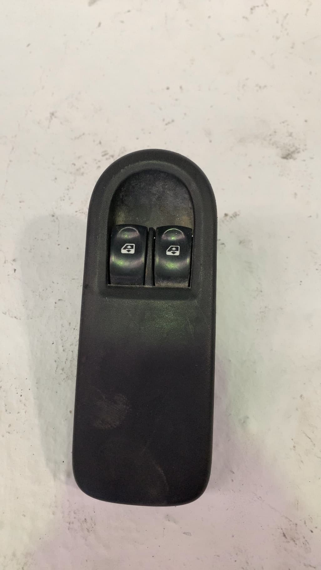 Mando elevalunas delantero izquierdo RENAULT CLIO III