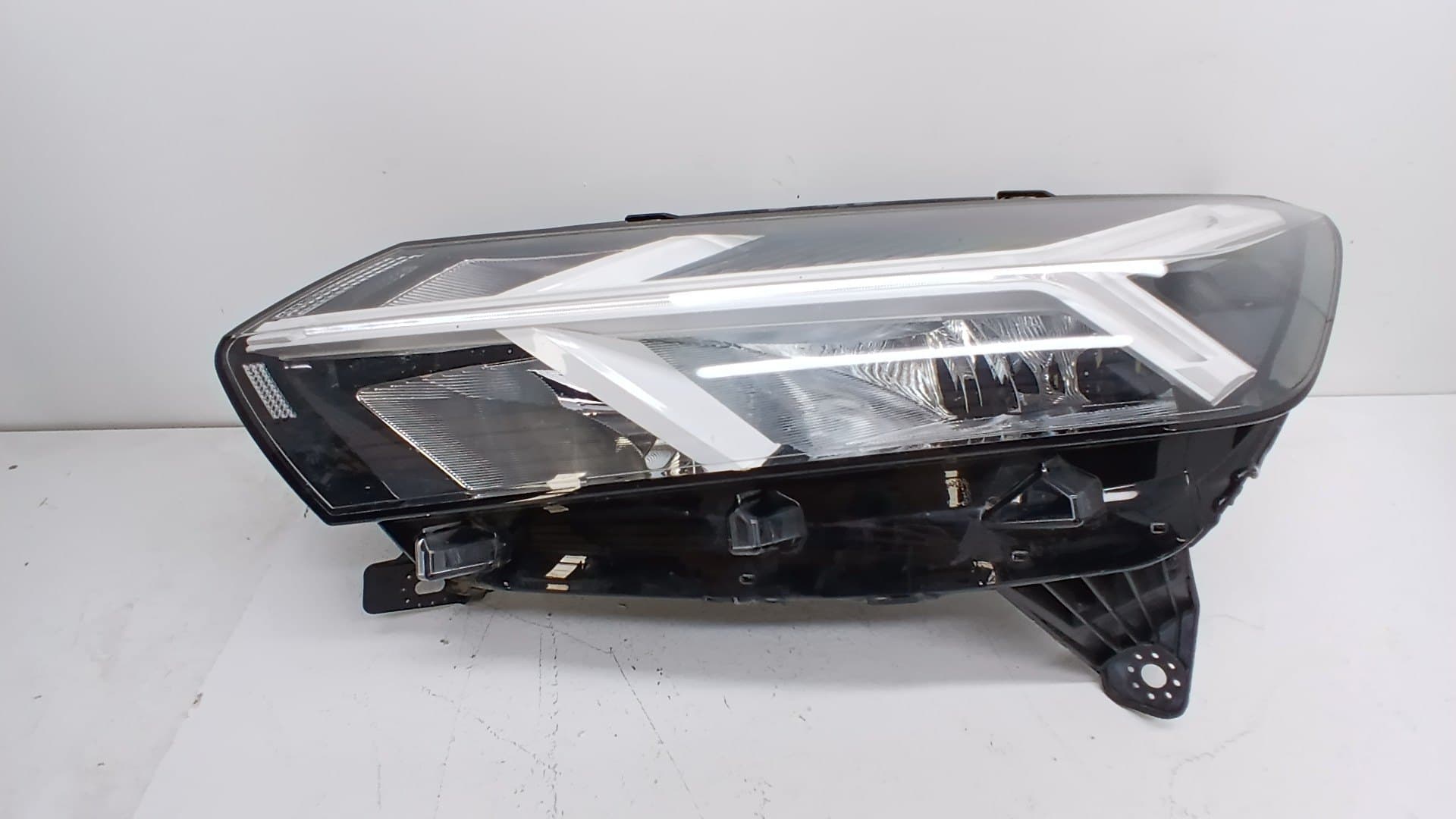 Faro izquierdo DACIA SANDERO