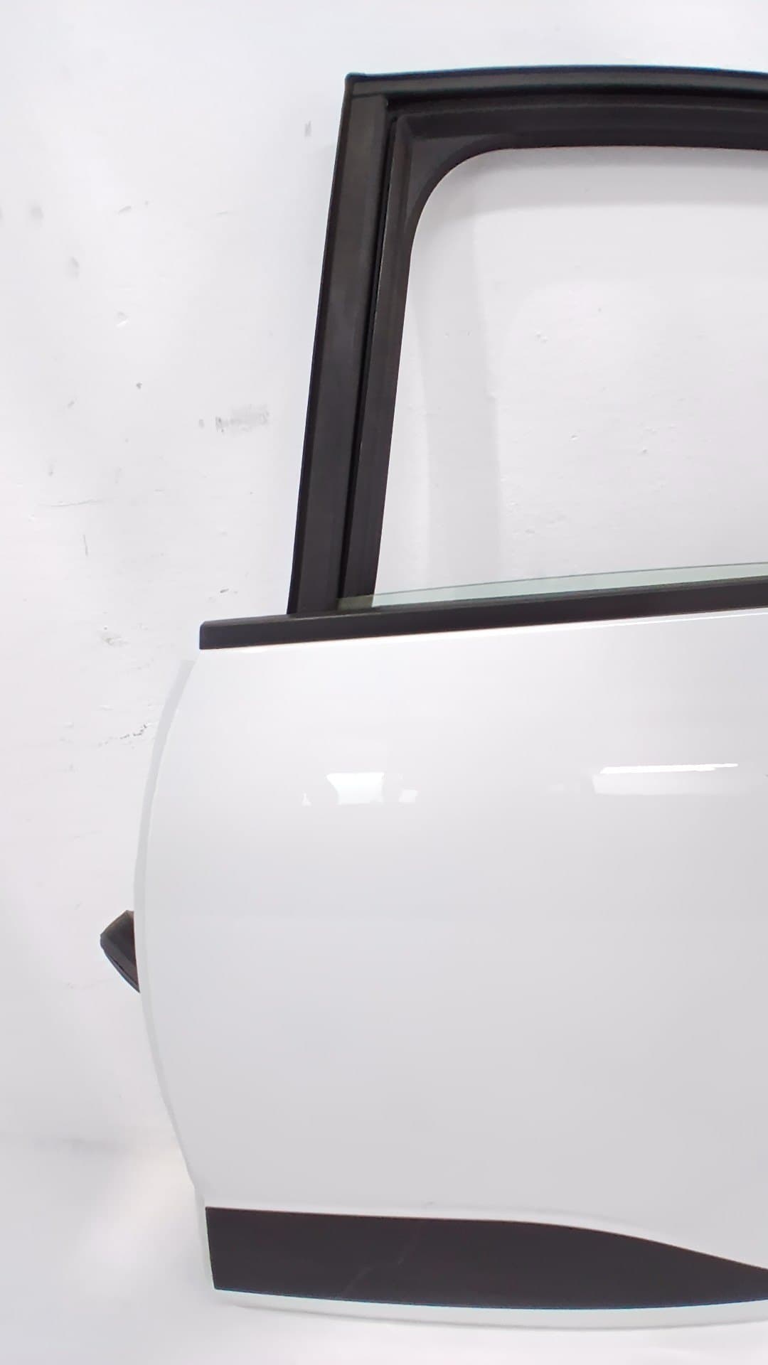 Puerta trasera izquierda DACIA SANDERO 5