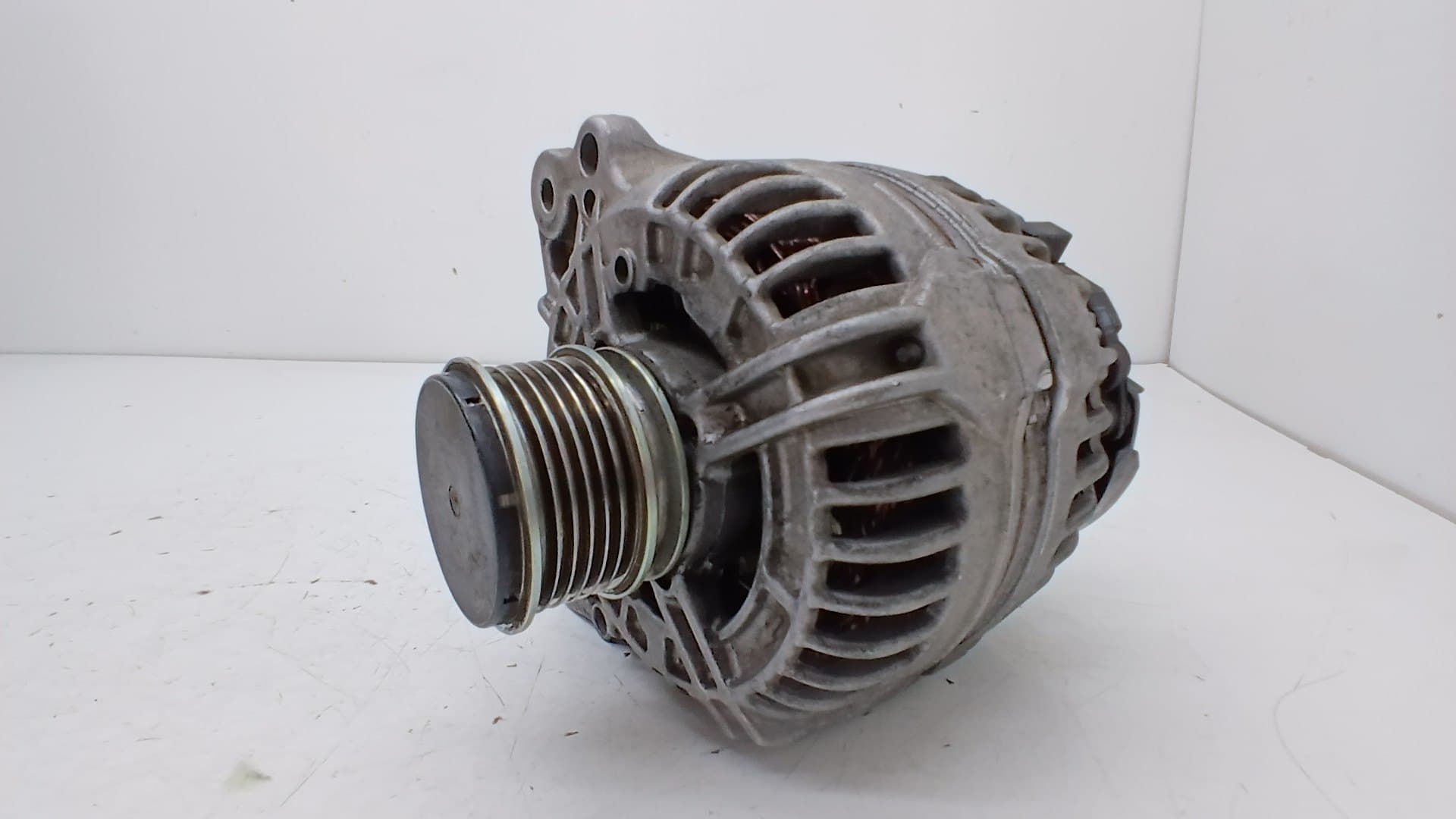 Alternador VOLKSWAGEN TIGUAN (AX1) 2