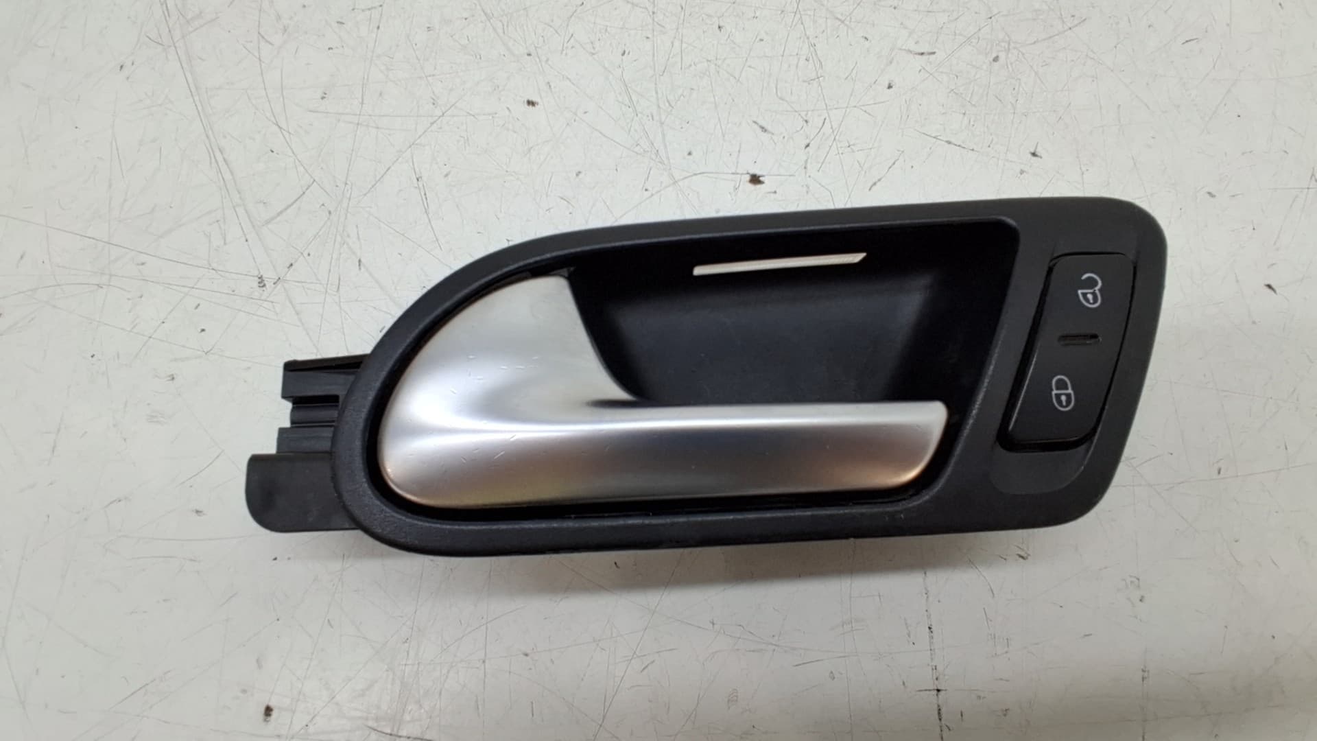 Maneta interior delantera izquierda VOLKSWAGEN TIGUAN (AX1) 2