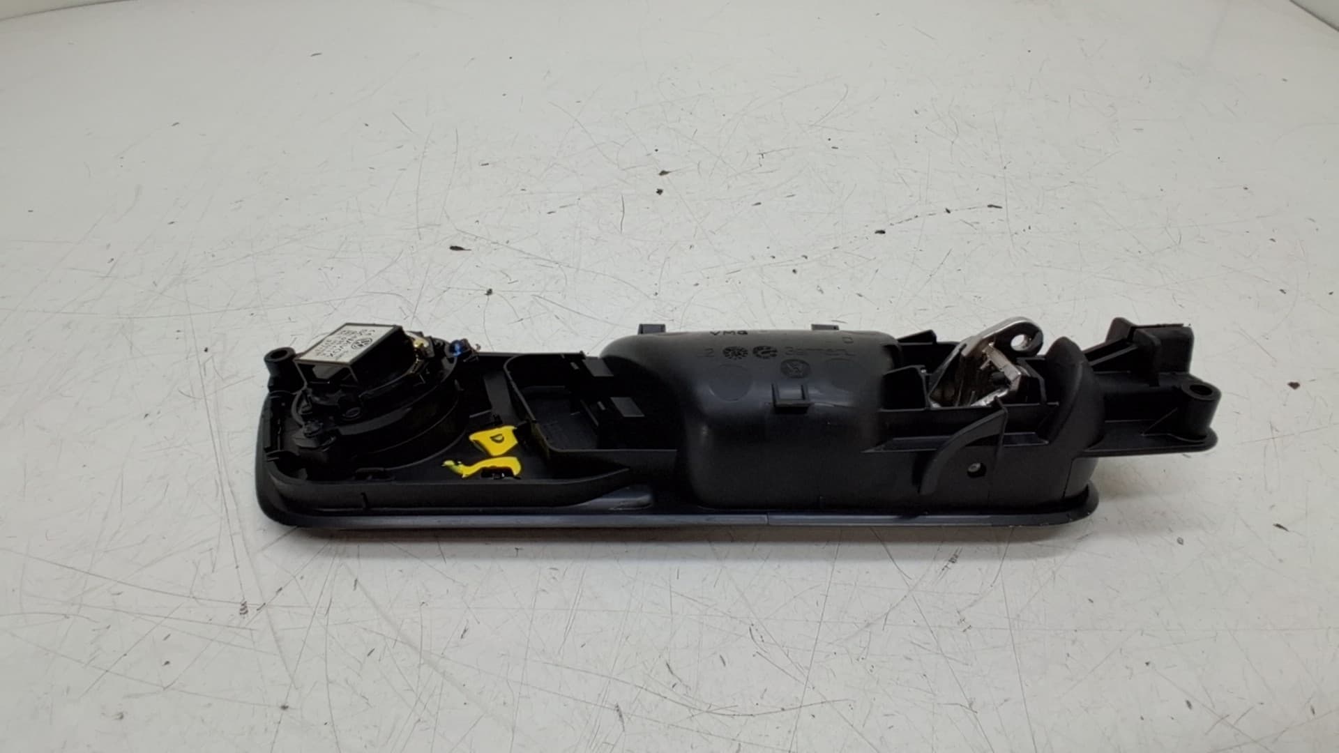 Maneta interior trasera izquierda VOLKSWAGEN TIGUAN (AX1) 3