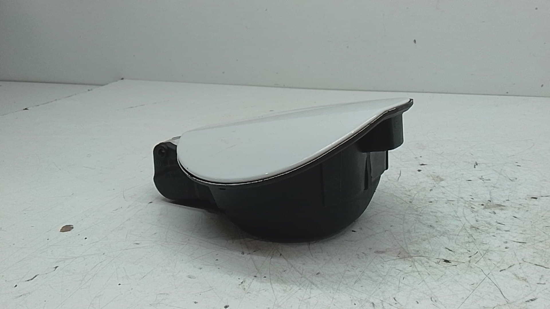 Tapa exterior combustible VOLKSWAGEN TIGUAN (AX1) 2