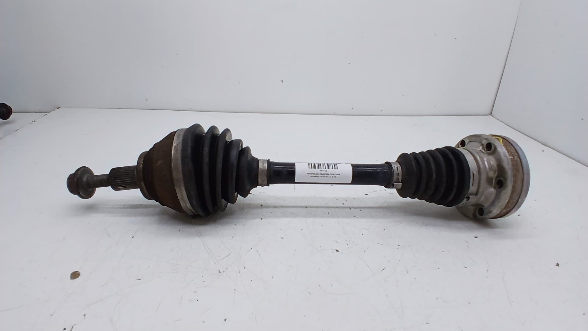 Transmision delantera izquierda VOLKSWAGEN TIGUAN (AX1)