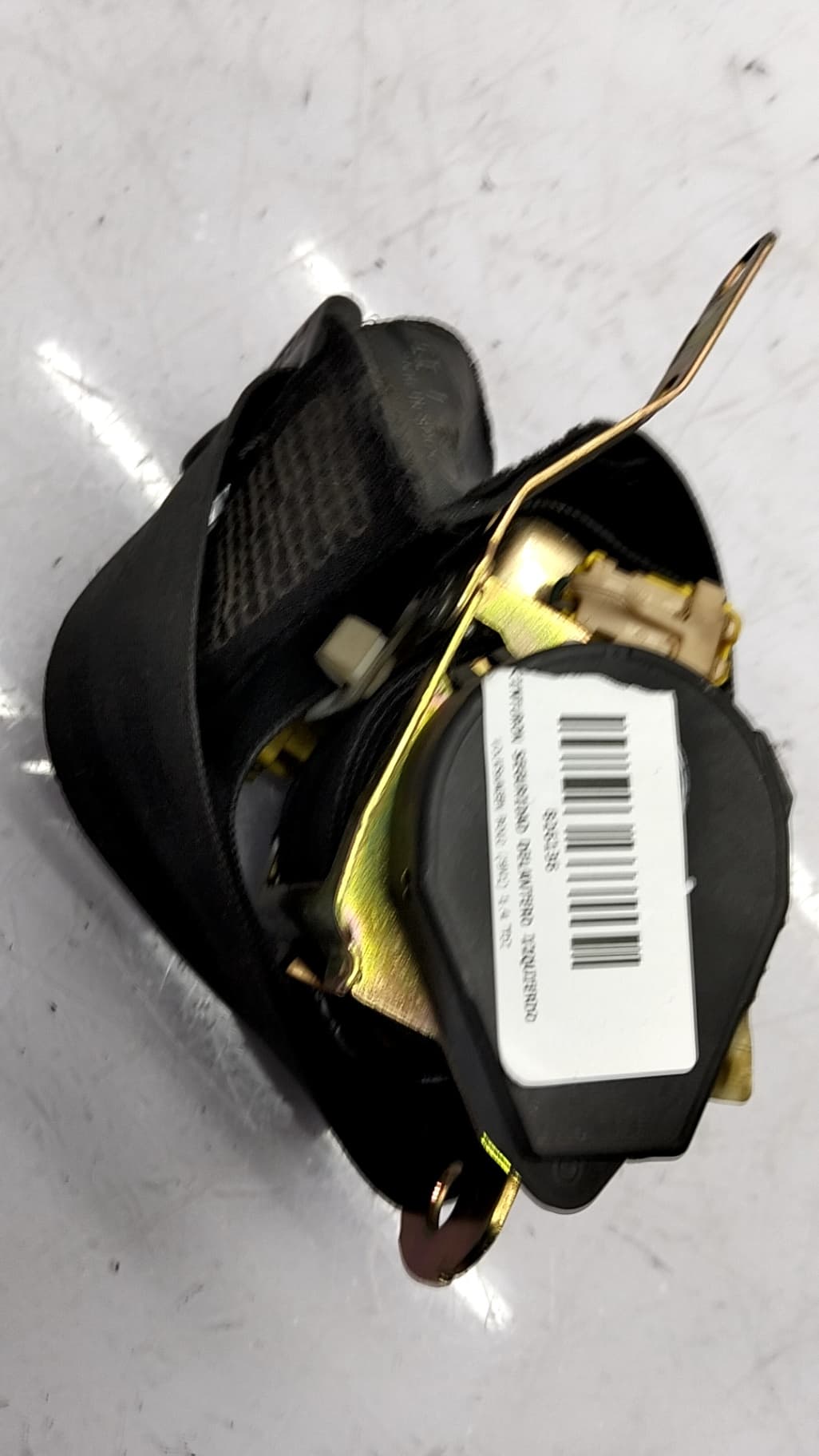 Cinturon seguridad delantero izquierdo VOLKSWAGEN POLO (9N1)