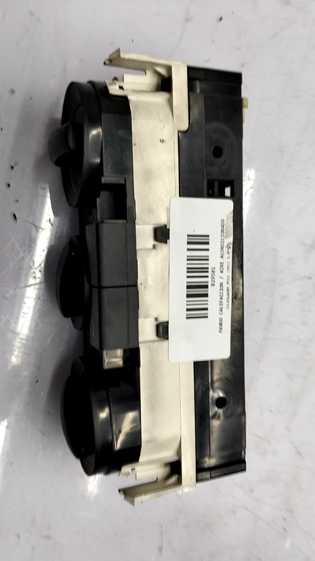 Recambio VOLKSWAGEN POLO (9N1) ref. 6Q0820045H 4
