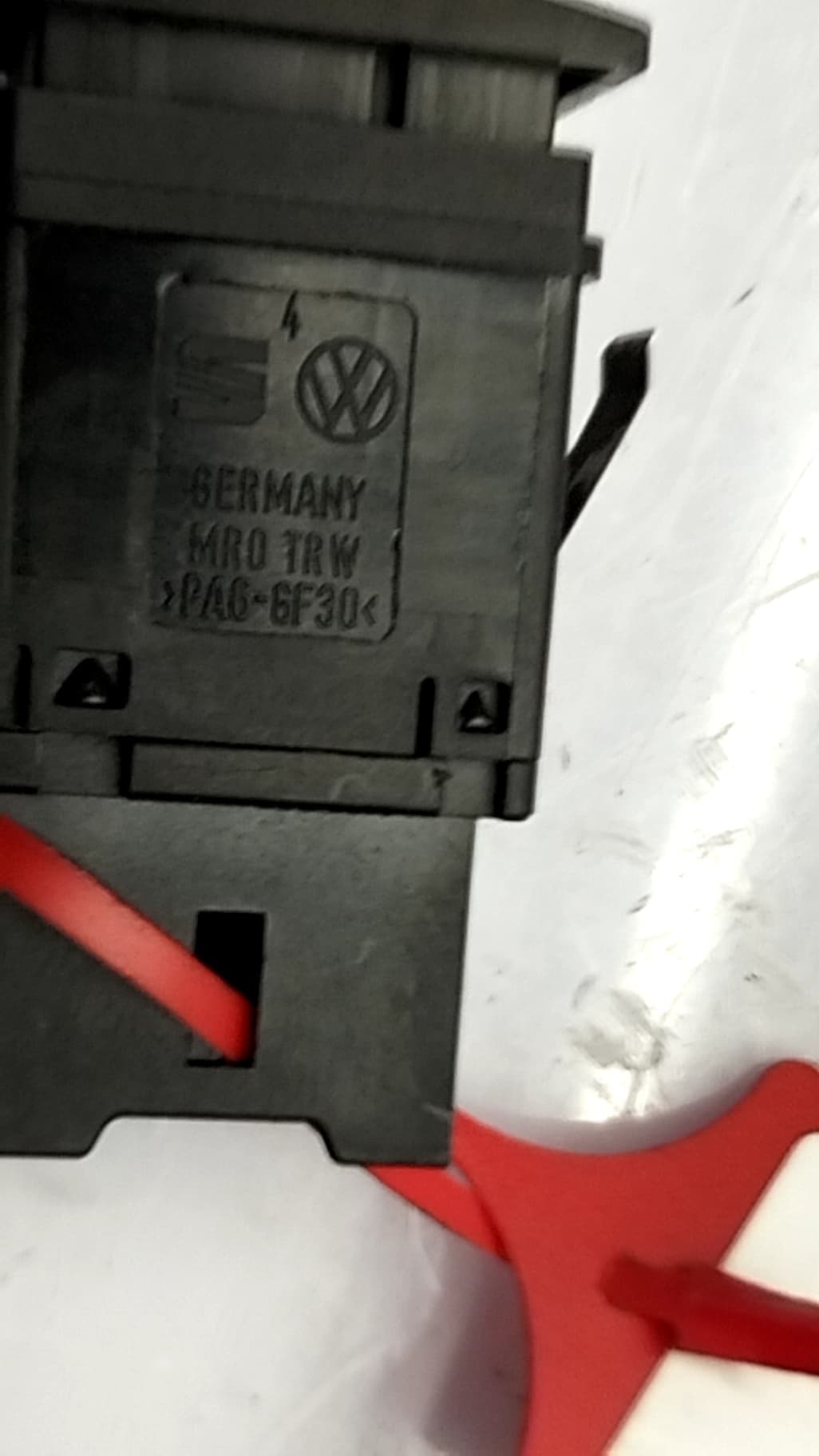 Recambio VOLKSWAGEN POLO (9N1) ref. 6Q0953235A01C 2