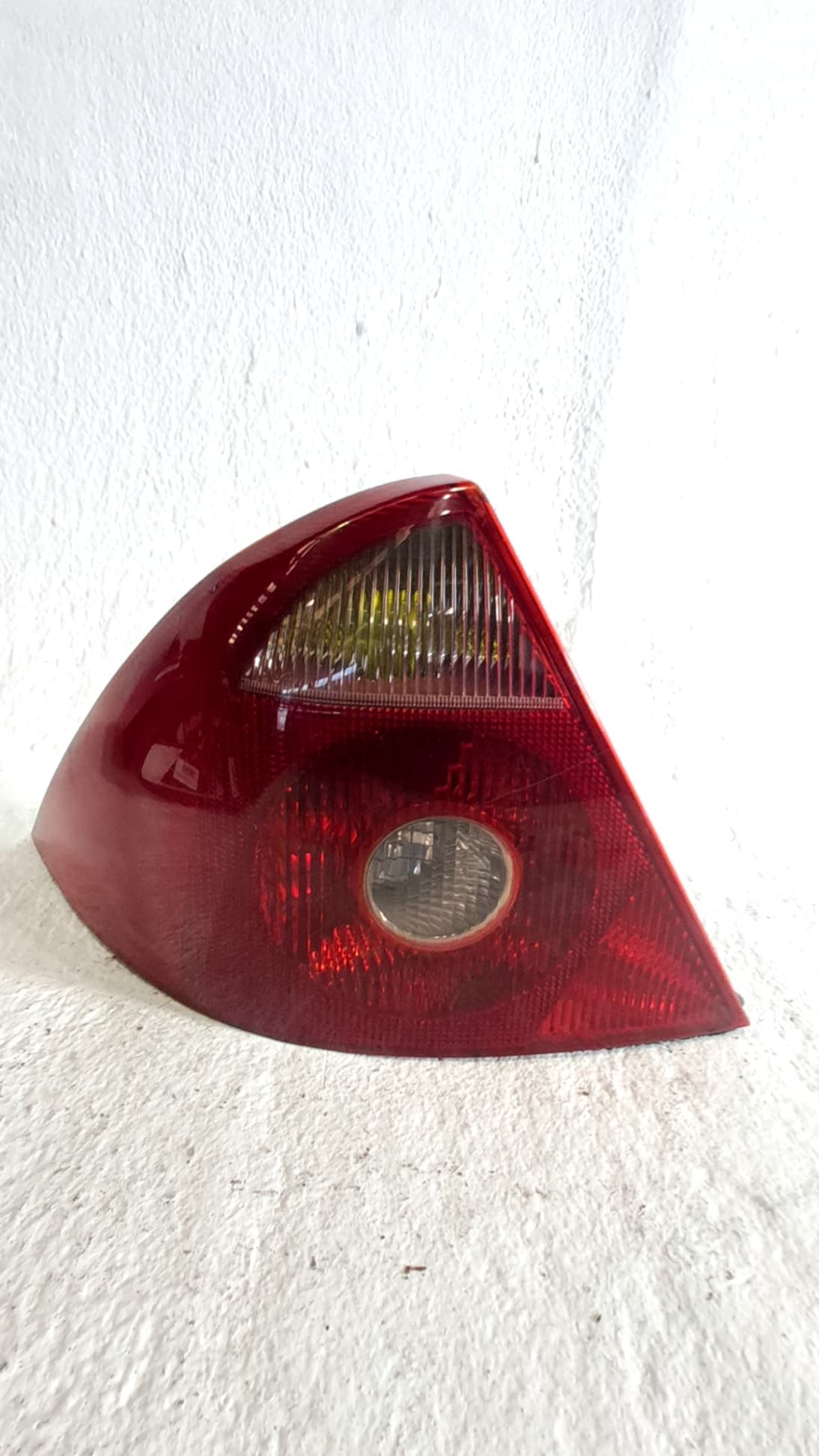 Piloto trasero izquierdo FORD MONDEO III (B5Y)