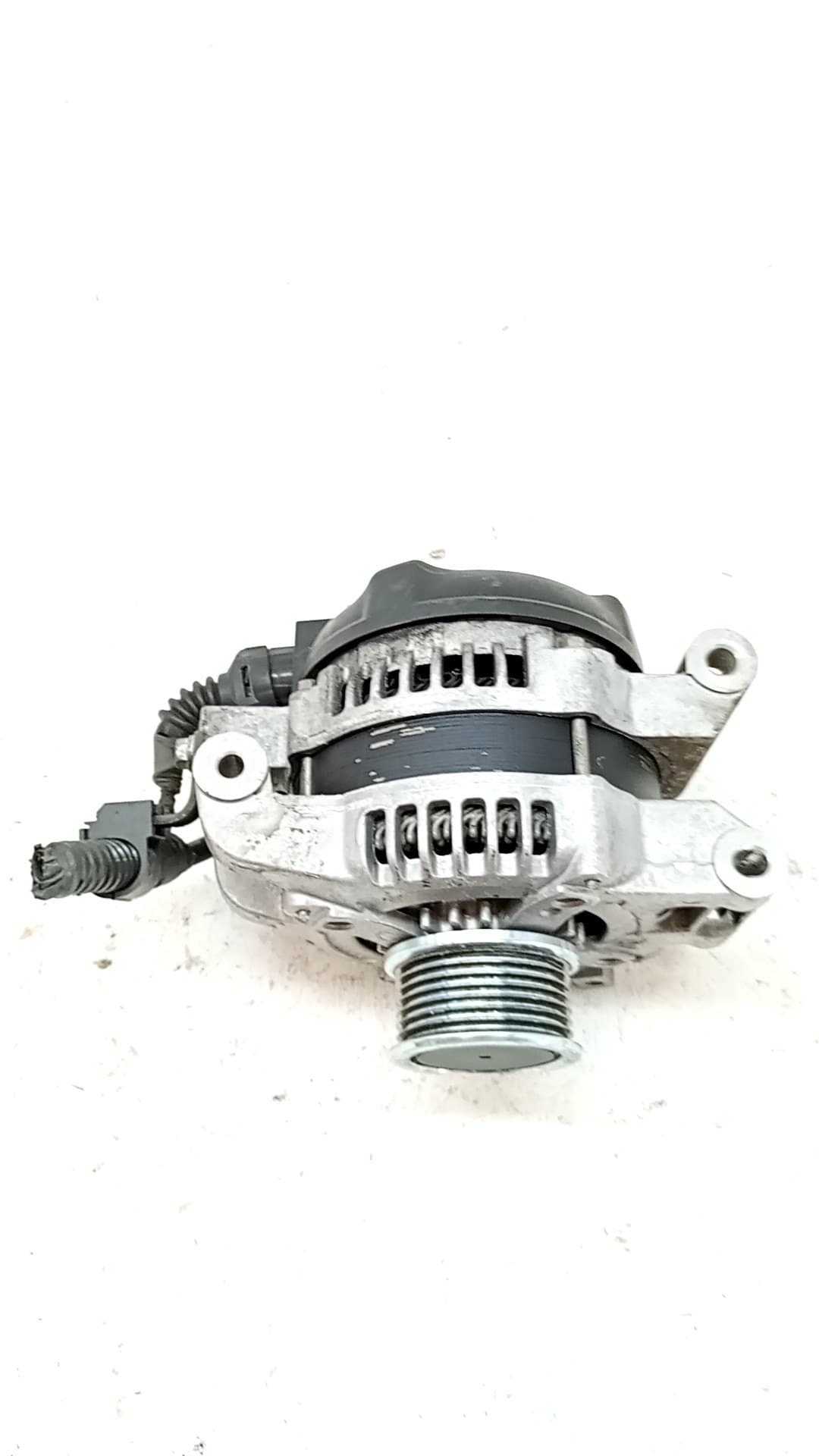 Alternador TOYOTA AVENSIS STATION WAGON (_T27_)