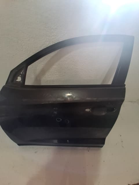 Puerta delantera izquierda HYUNDAI TUCSON