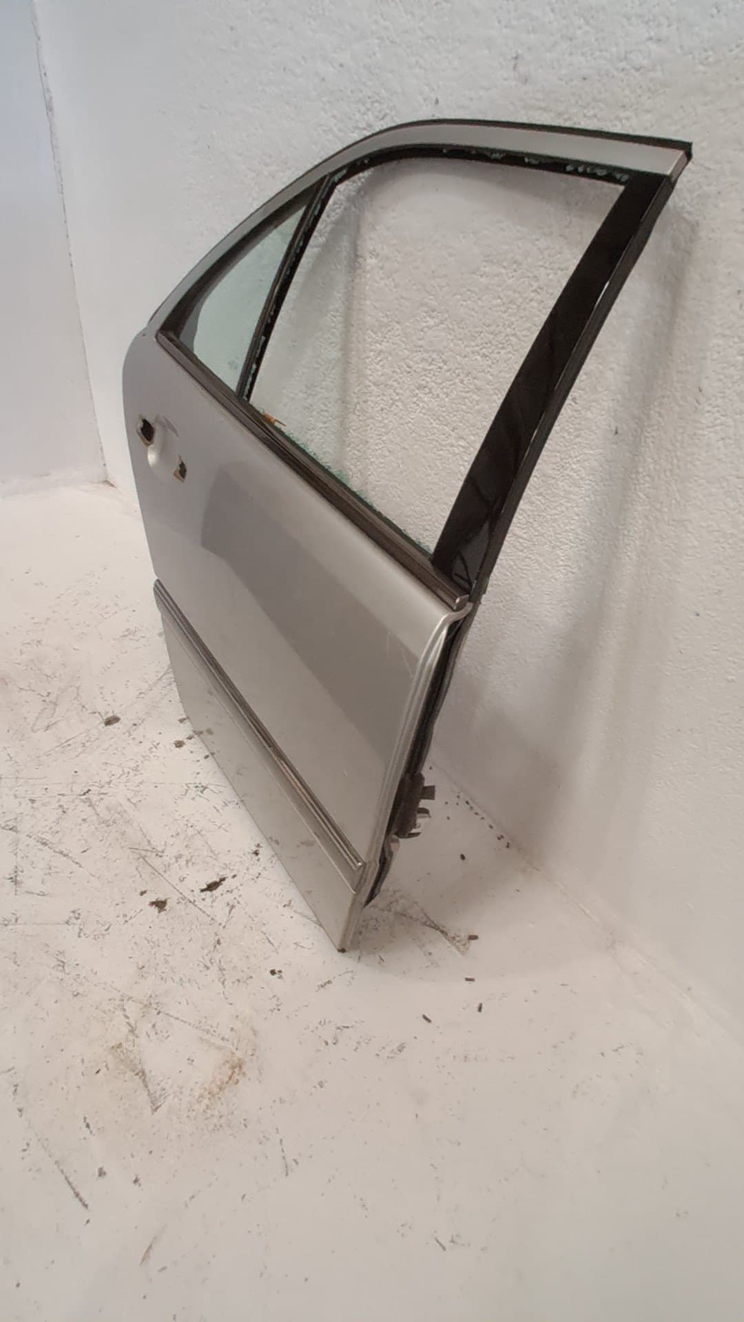 Puerta trasera derecha MERCEDES-BENZ CLASE C (W202) BERLINA 3